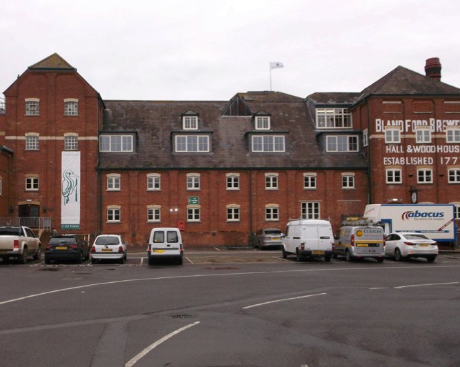 Example of a historical / listed building renovation /restoration project by Spetisbury Construction: Hall & Woodhouse