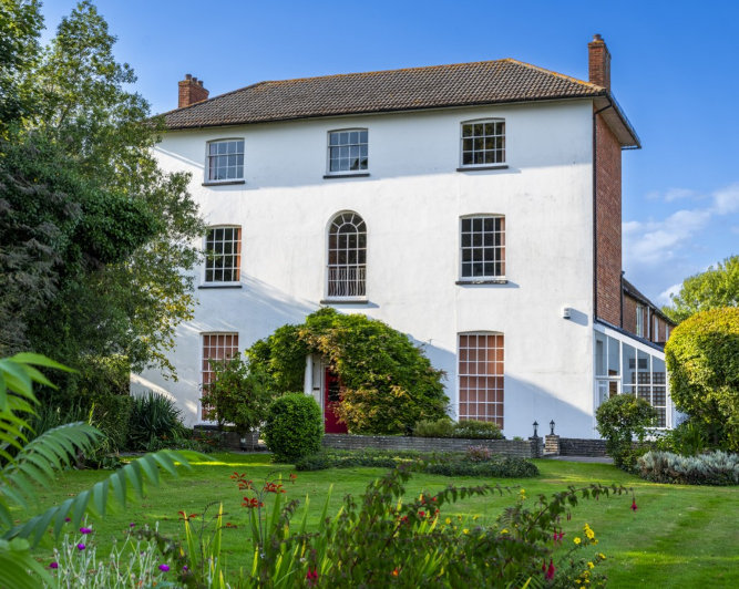 Example of a historical / listed building renovation /restoration project by Spetisbury Construction: Leigh House